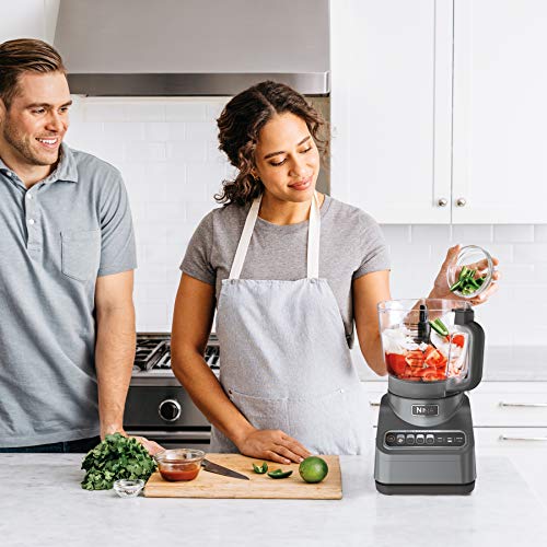Ninja BN601 Procesador de alimentos Professional, 1000 vatios máximos, 4 funciones para cortar, rebanar, purés y masa con 72 oz. Cuenco procesador, 3 cuchillas, conducto de alimentos y empujador,