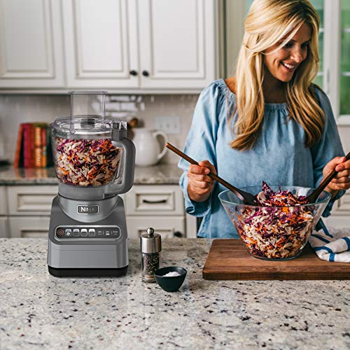 Ninja BN601 Procesador de alimentos Professional, 1000 vatios máximos, 4 funciones para cortar, rebanar, purés y masa con 72 oz. Cuenco procesador, 3 cuchillas, conducto de alimentos y empujador,